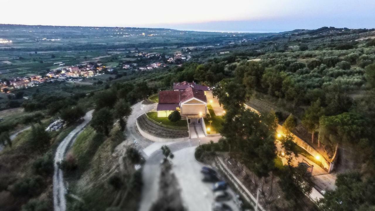 Agriturismo Tenuta Villa Catena Paglieta Exterior photo